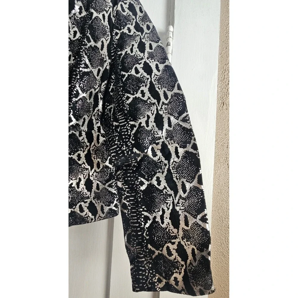 METROSTYLE silver metallic animal print leather jacket full‎ zip SZ 8